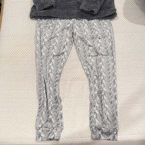 Jane and Bleecker Gray Pajama Set